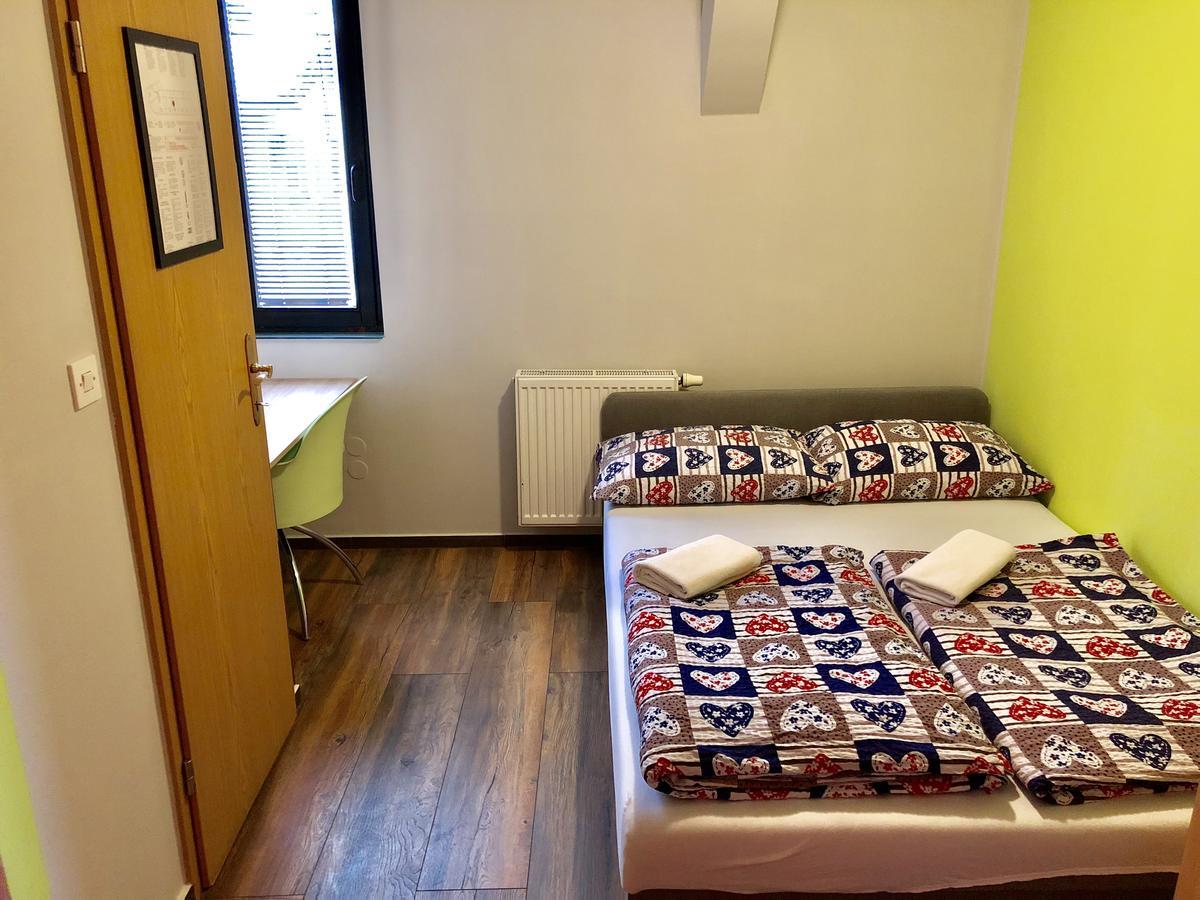 Aladin Hostel 卢布尔雅那 外观 照片