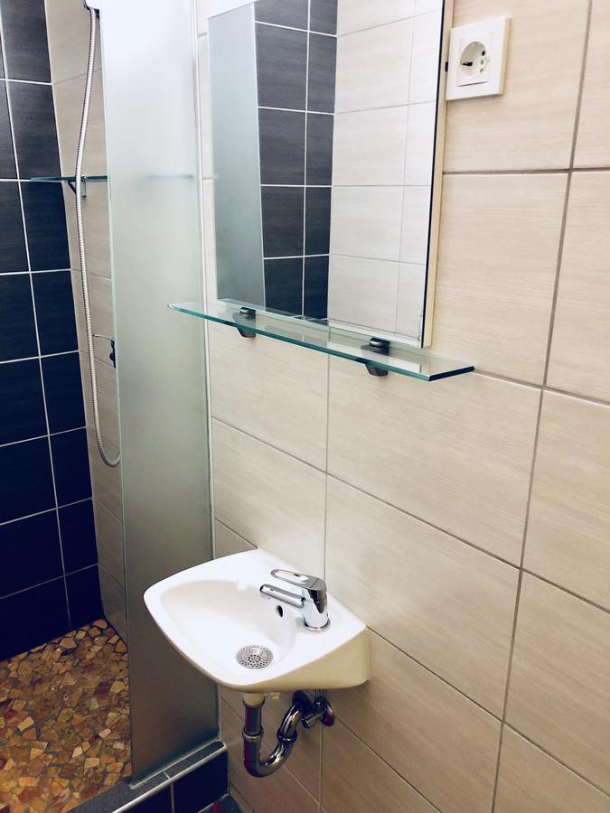 Aladin Hostel 卢布尔雅那 外观 照片