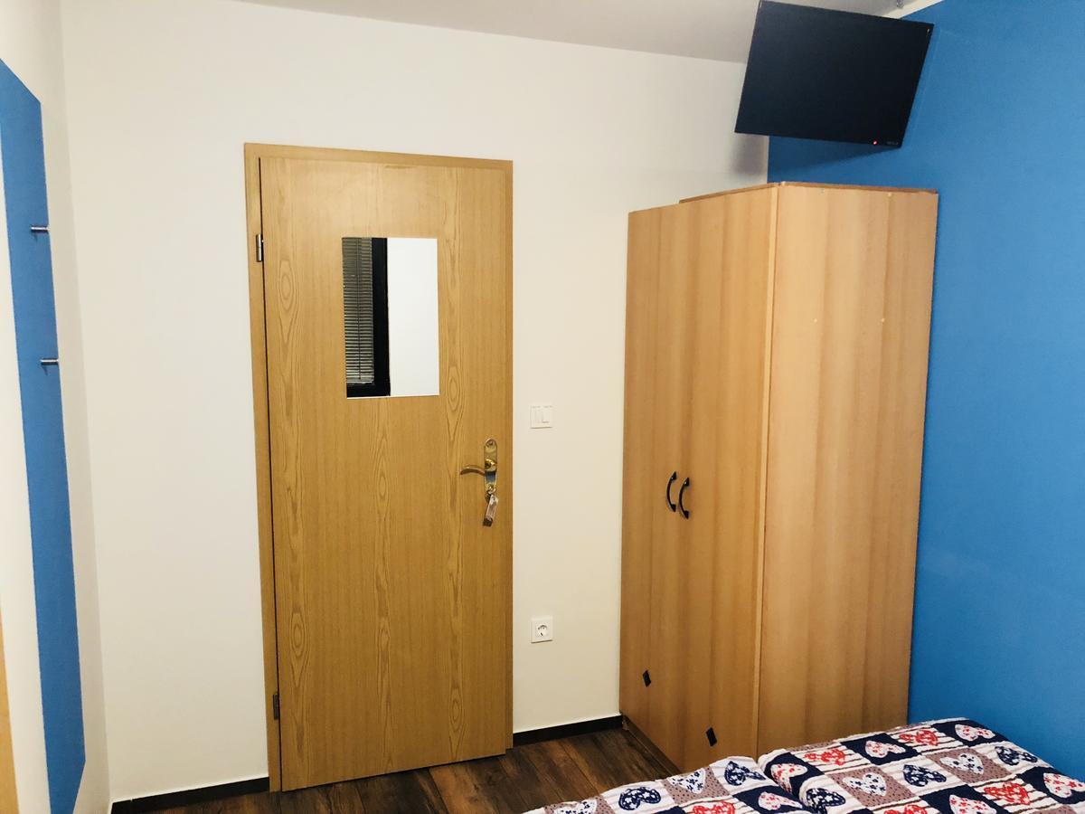 Aladin Hostel 卢布尔雅那 外观 照片